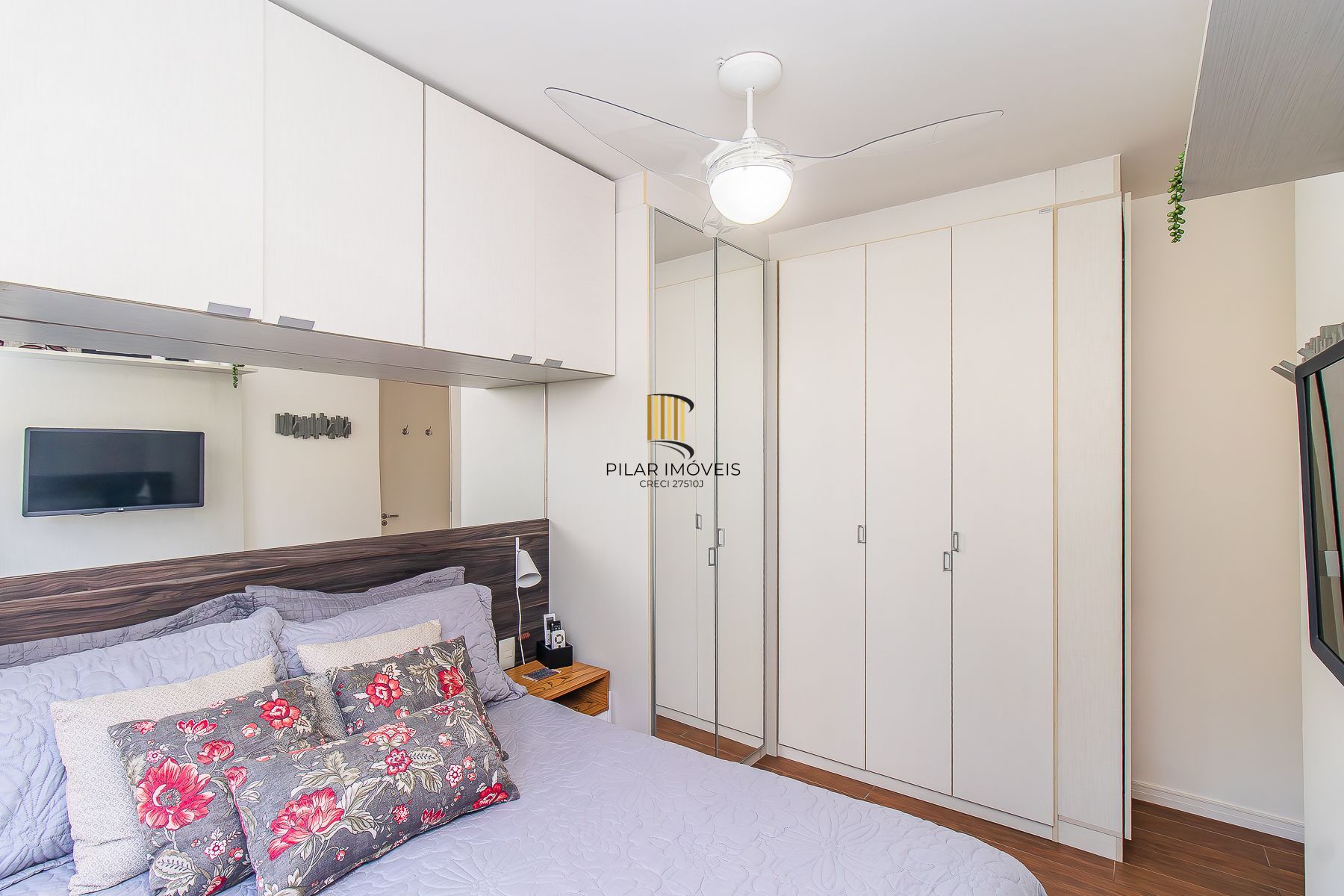 Apartamento MOBILIADO Condomínio Domingo Av. Florianópolis, 95 - Azenha