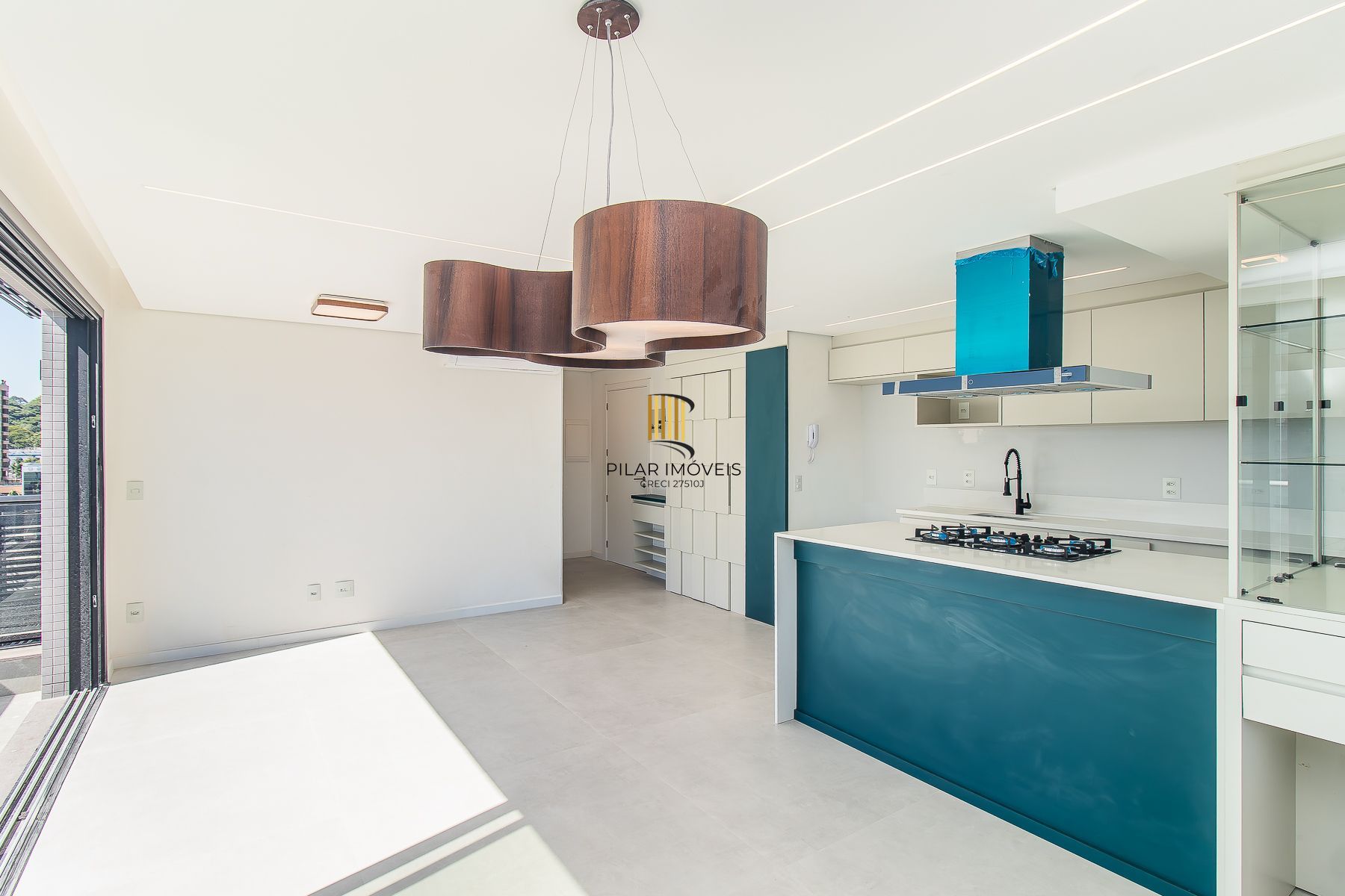 Incrível apartamento mobiliado 2 suítes novo no Menino Deus