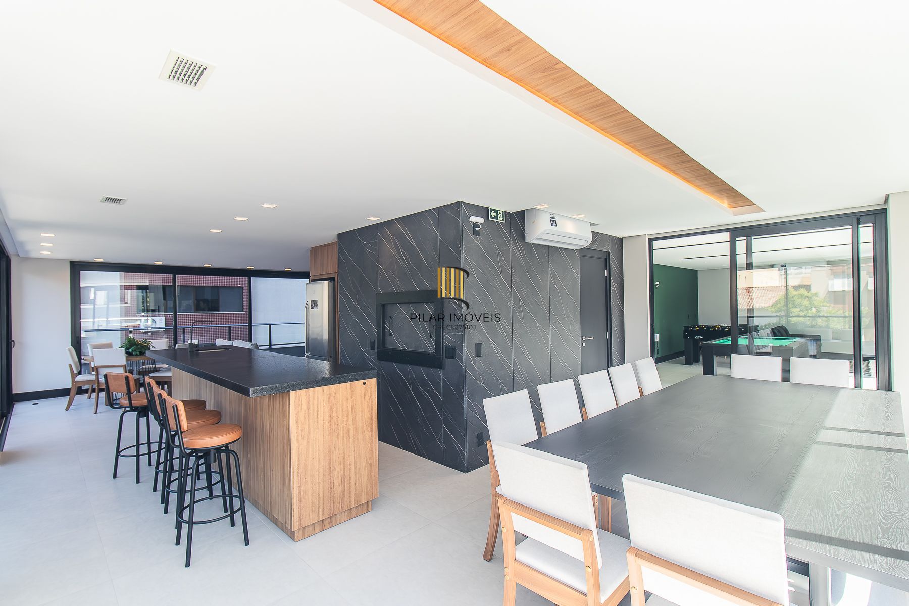 Incrível apartamento mobiliado 2 suítes novo no Menino Deus