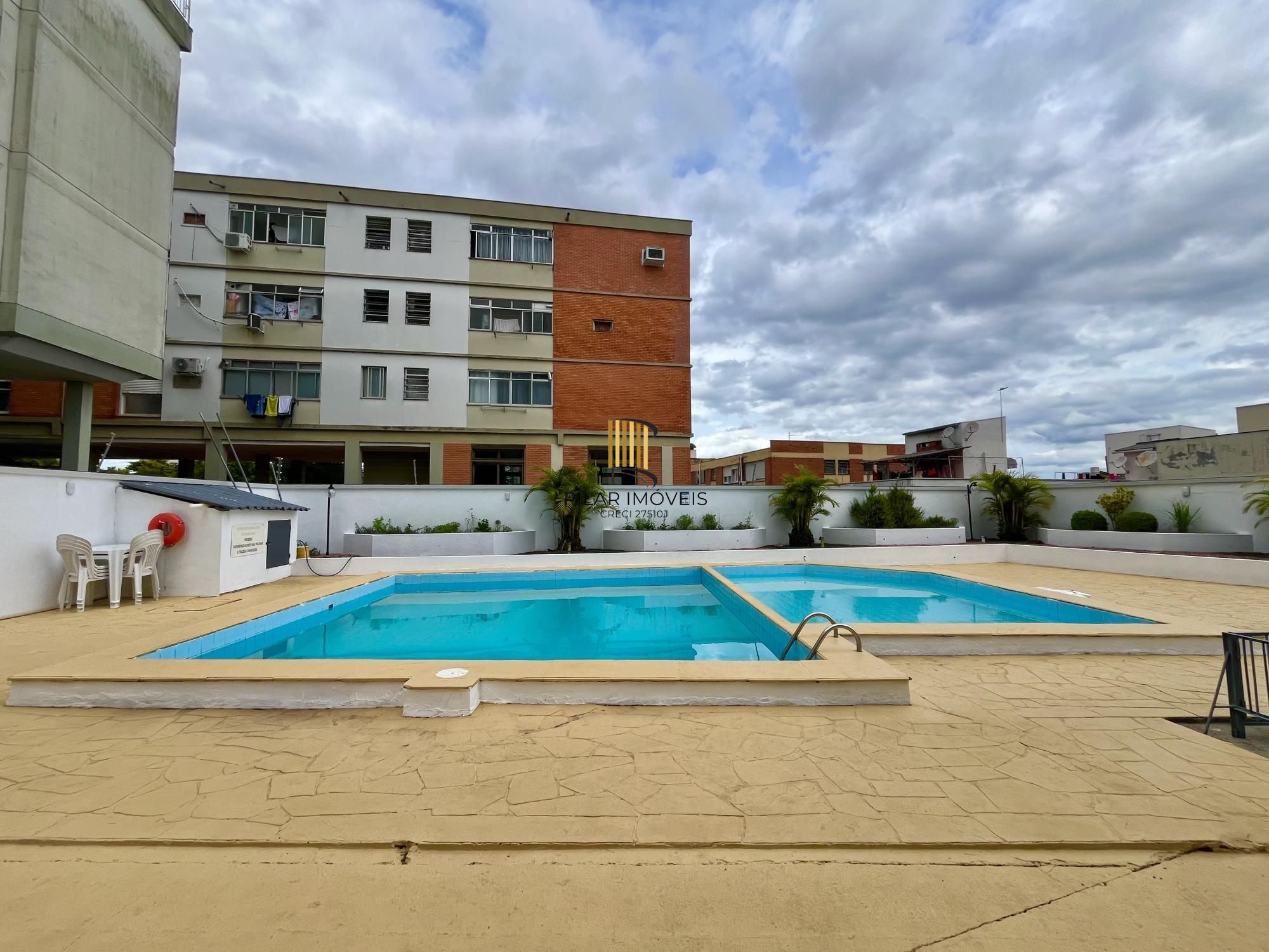 Apartamento semimobiliado em condomínio com infra de lazer no Cristo Redentor