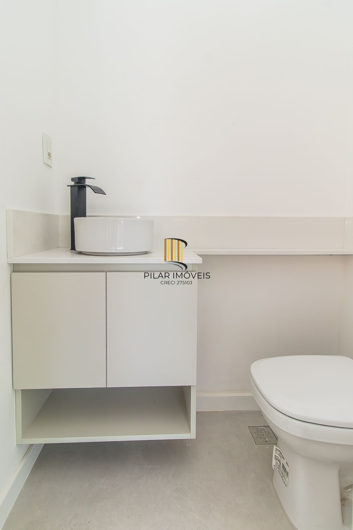 Incrível apartamento mobiliado 2 suítes novo no Menino Deus