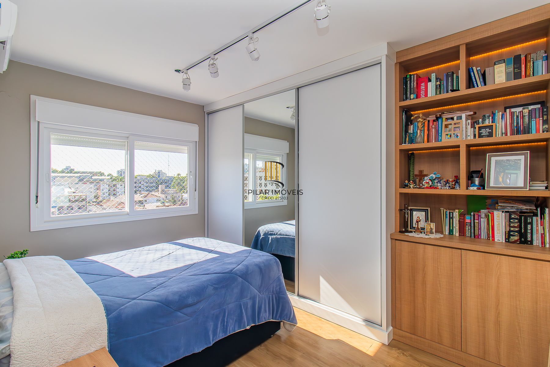 Apto. impecável semimobiliado em condomínio com lazer no Higienópolis