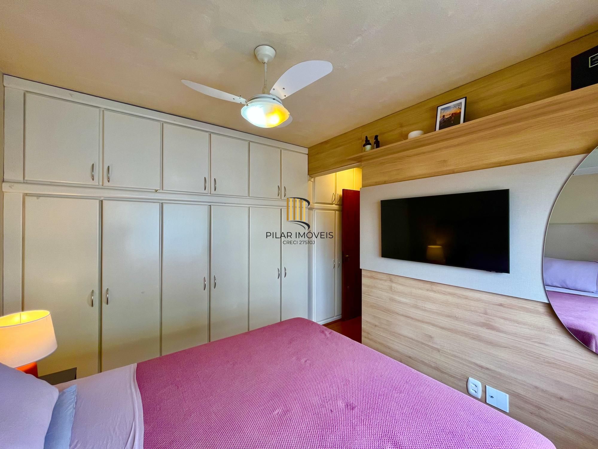 Apartamento semimobiliado em condomínio com infra de lazer no Cristo Redentor