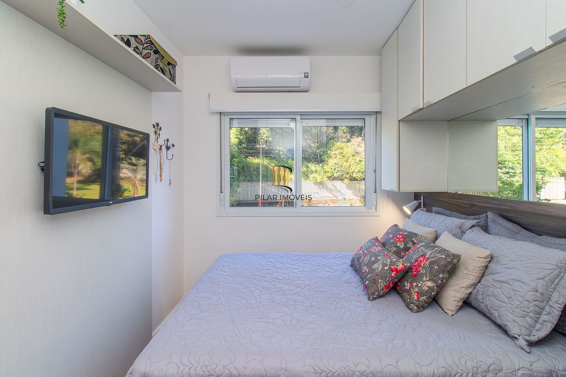 Apartamento MOBILIADO Condomínio Domingo Av. Florianópolis, 95 - Azenha