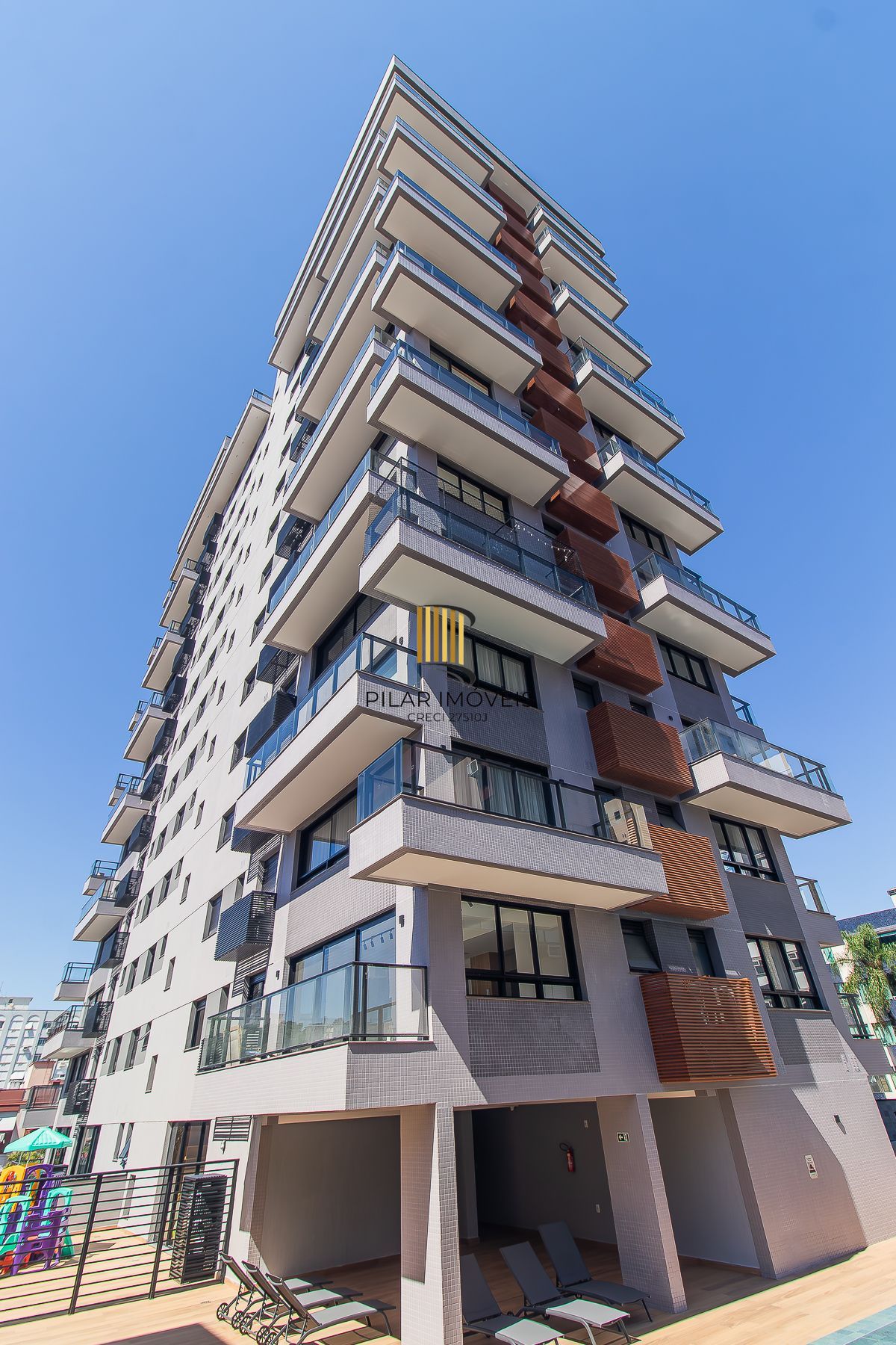 Incrível apartamento mobiliado 2 suítes novo no Menino Deus