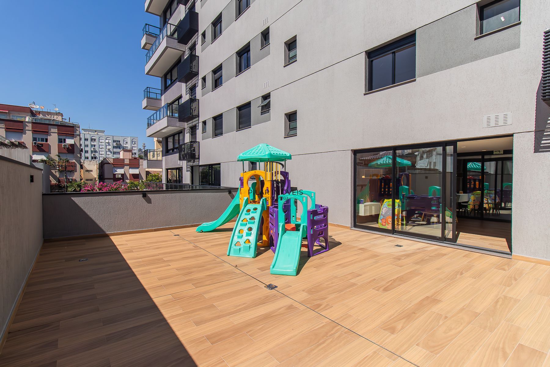 Incrível apartamento mobiliado 2 suítes novo no Menino Deus