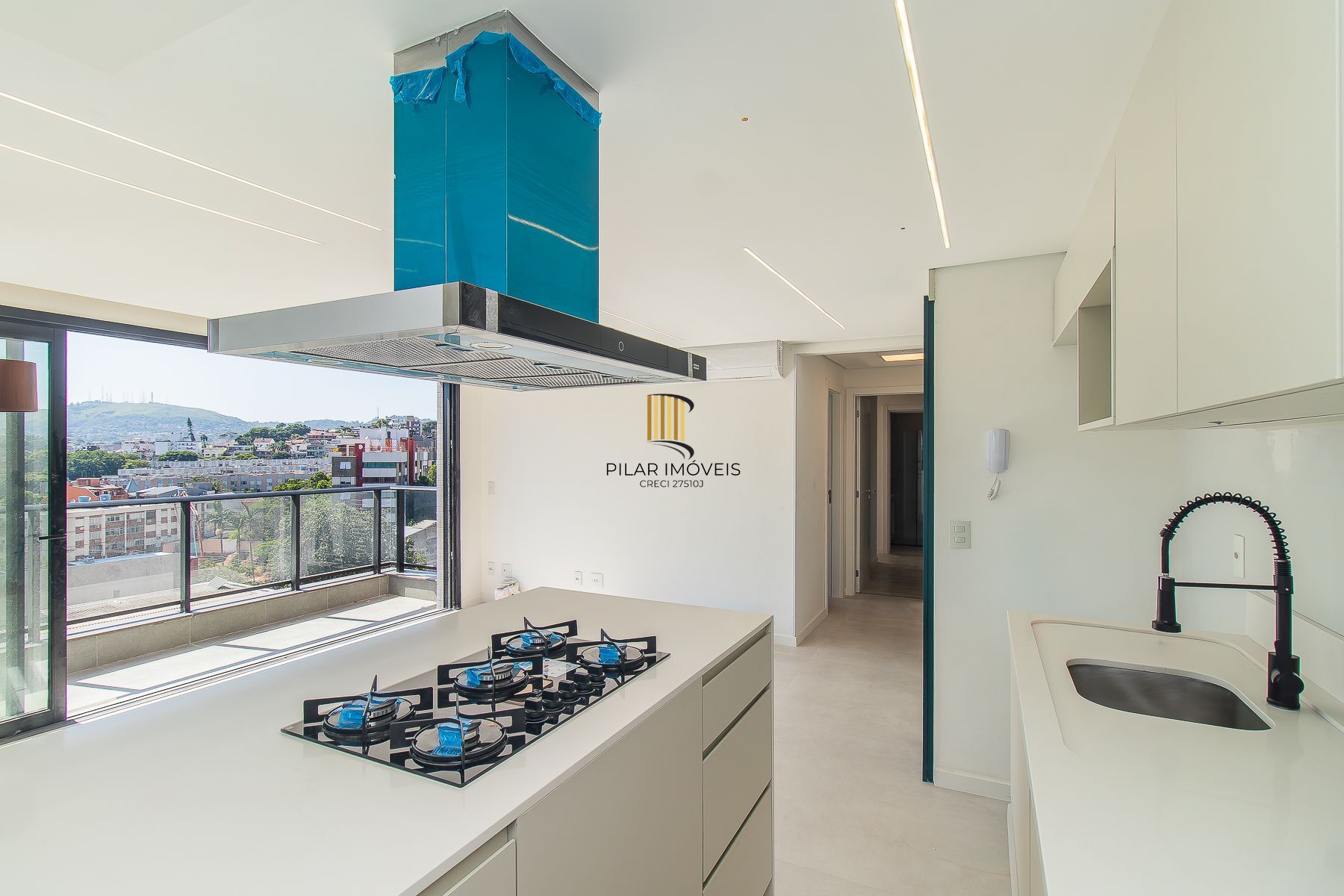 Incrível apartamento mobiliado 2 suítes novo no Menino Deus