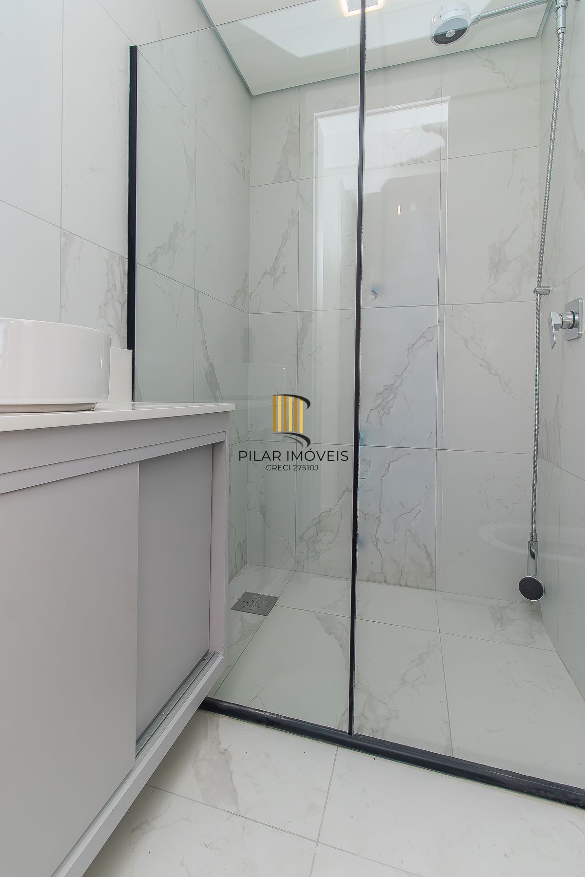 Incrível apartamento mobiliado 2 suítes novo no Menino Deus