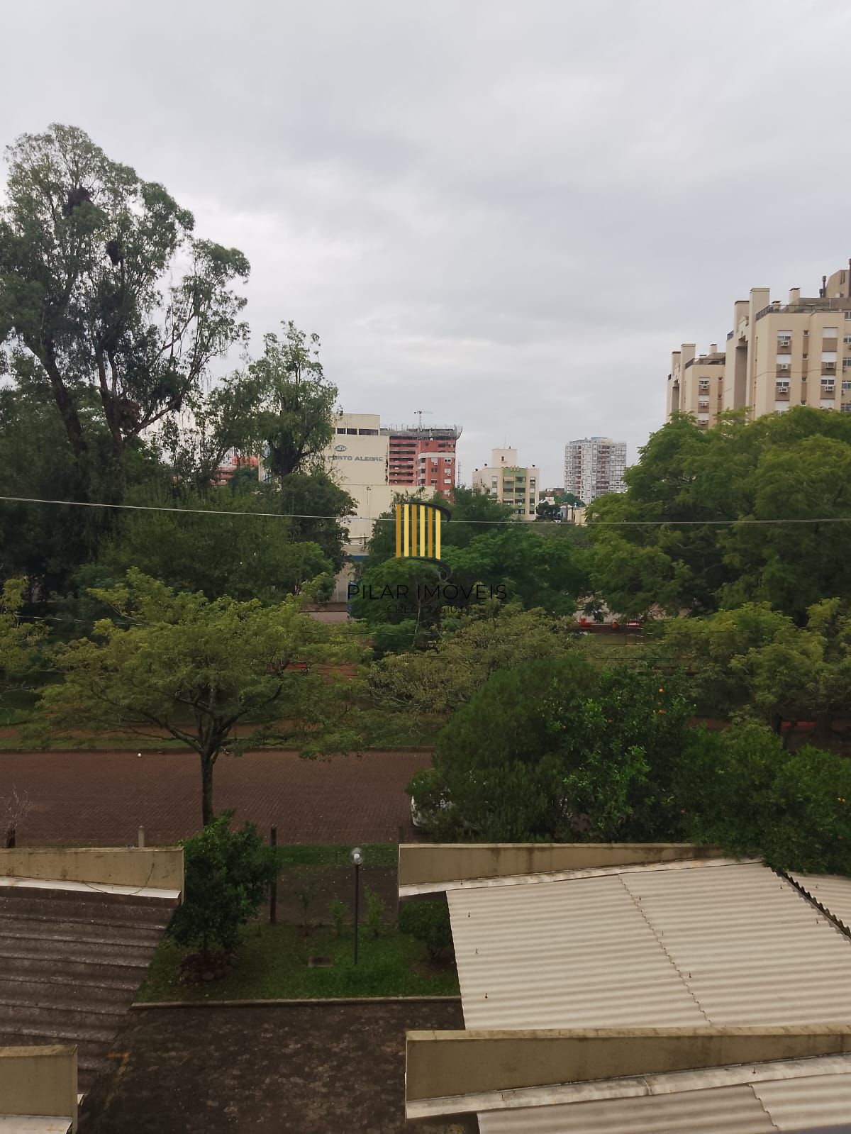 Apartamento 03 dormitórios 1 suíte 1 vaga de garagem no Bairro Menino Deus