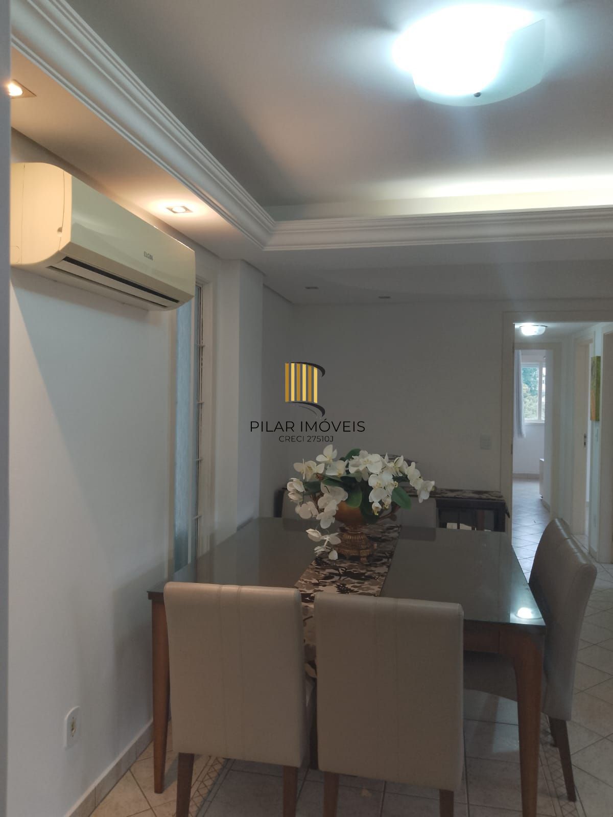 Apartamento 03 dormitórios 1 suíte 1 vaga de garagem no Bairro Menino Deus