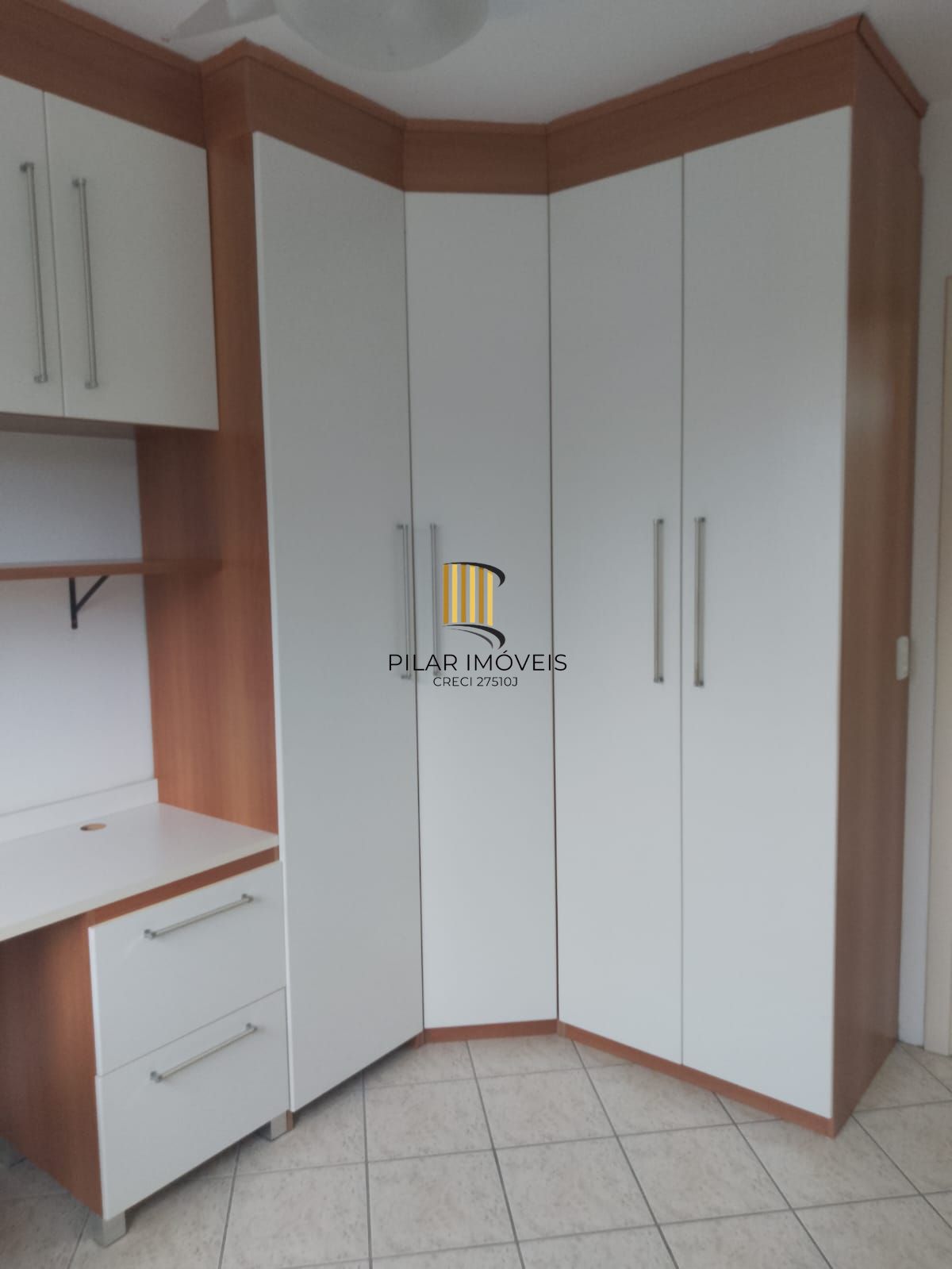 Apartamento 03 dormitórios 1 suíte 1 vaga de garagem no Bairro Menino Deus