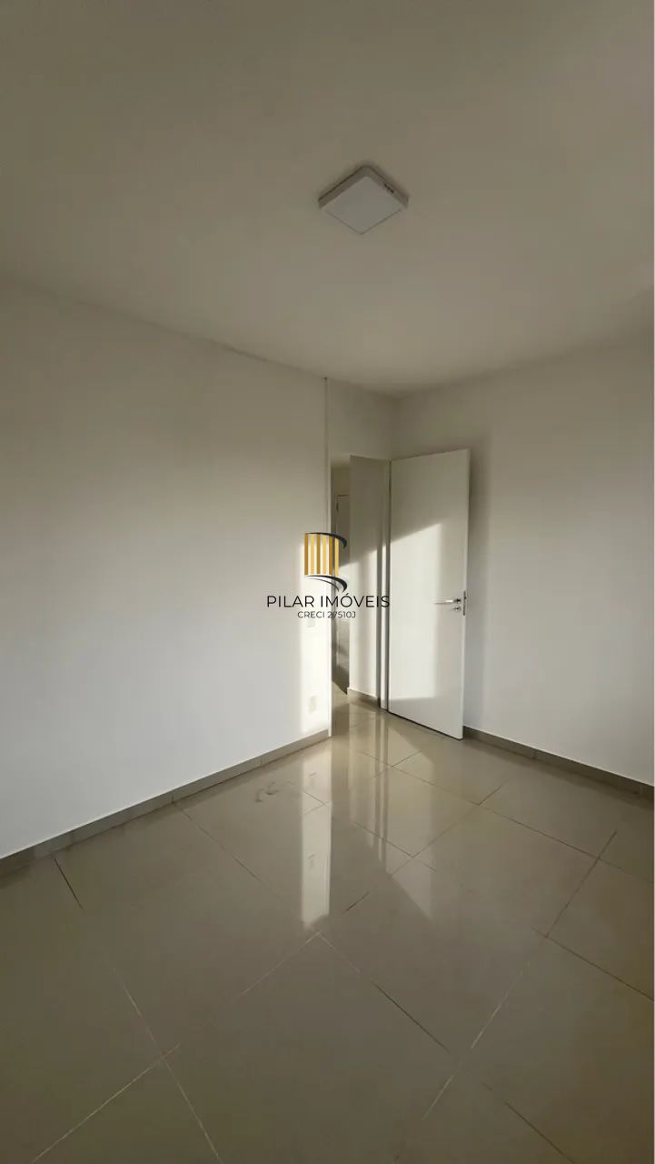 Apartamento Reformado com 03 dormitórios e vaga de garagem no Alto Petrópolis
