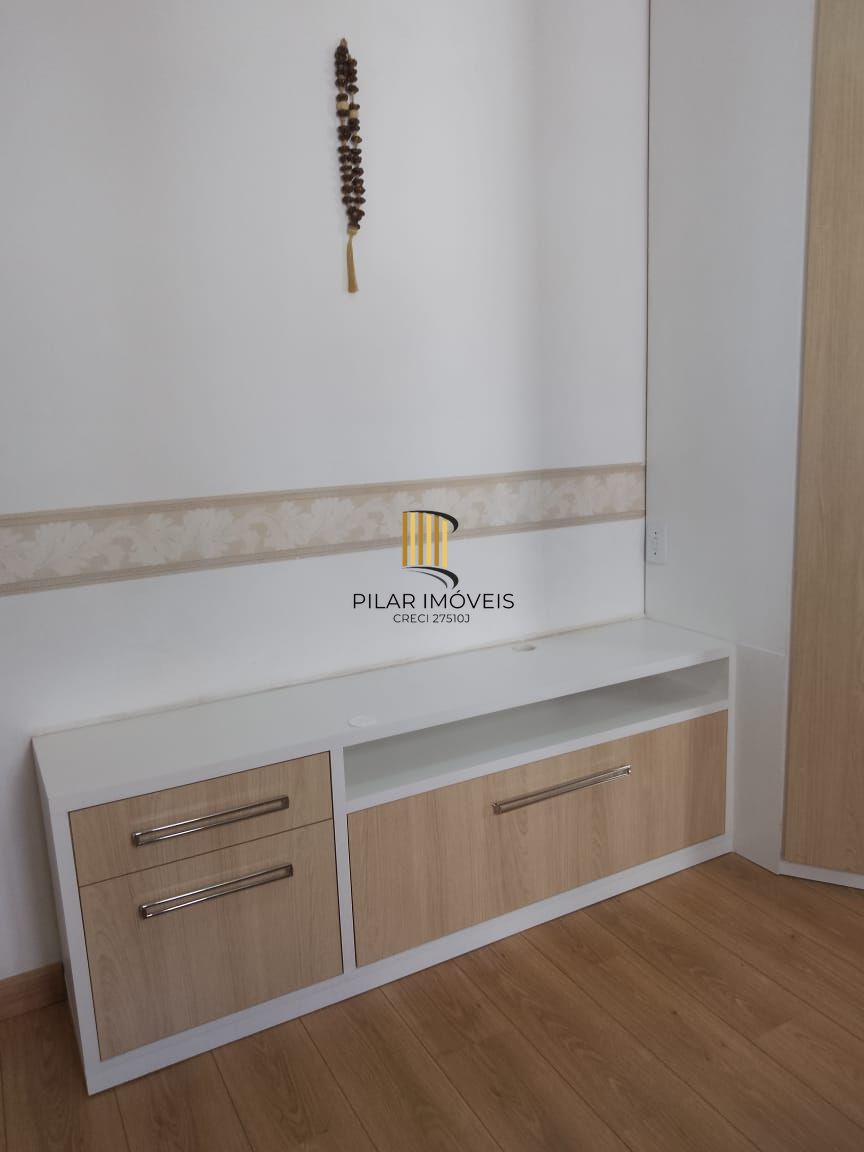 Apartamento no bairro Tristeza, com 2 dormitórios, suíte, vaga para 2 carros