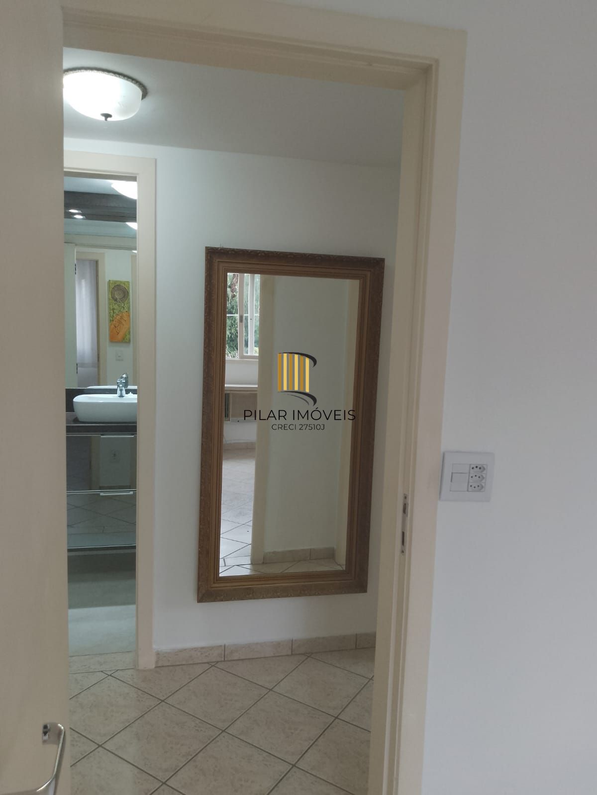 Apartamento 03 dormitórios 1 suíte 1 vaga de garagem no Bairro Menino Deus
