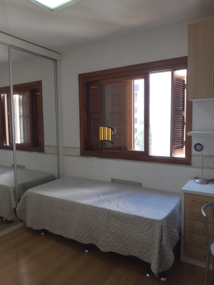 Apartamento no bairro Tristeza, com 2 dormitórios, suíte, vaga para 2 carros