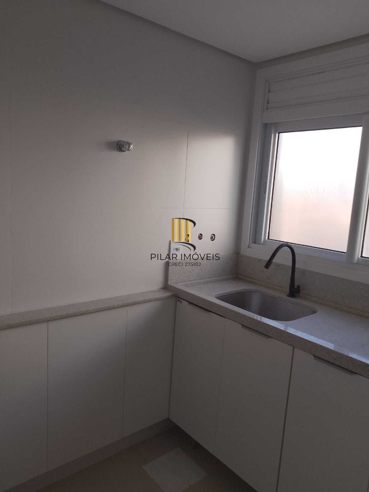 Apartamento GARDEN novo com 3 dormitórios 3 suítes 3 vagas no Passo Dareia