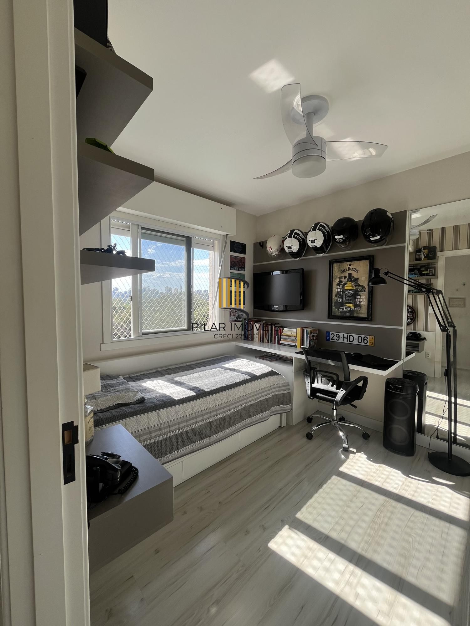 Apartamento 3 dormitórios, 1 suíte, 3 vagas no bairro Jardim Botânico