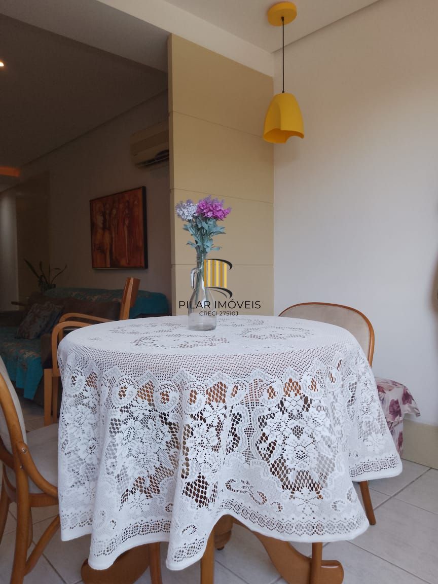 Apartamento no bairro Tristeza, com 2 dormitórios, suíte, vaga para 2 carros