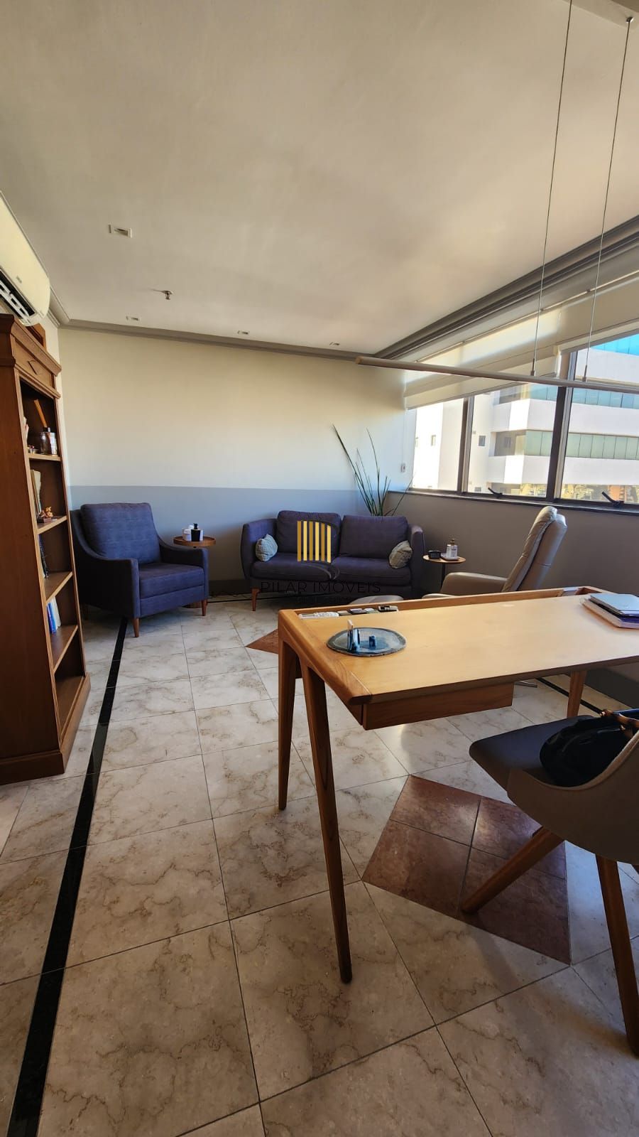 Sala comercial com vaga de garagem no bairro Moinhos de Vento
