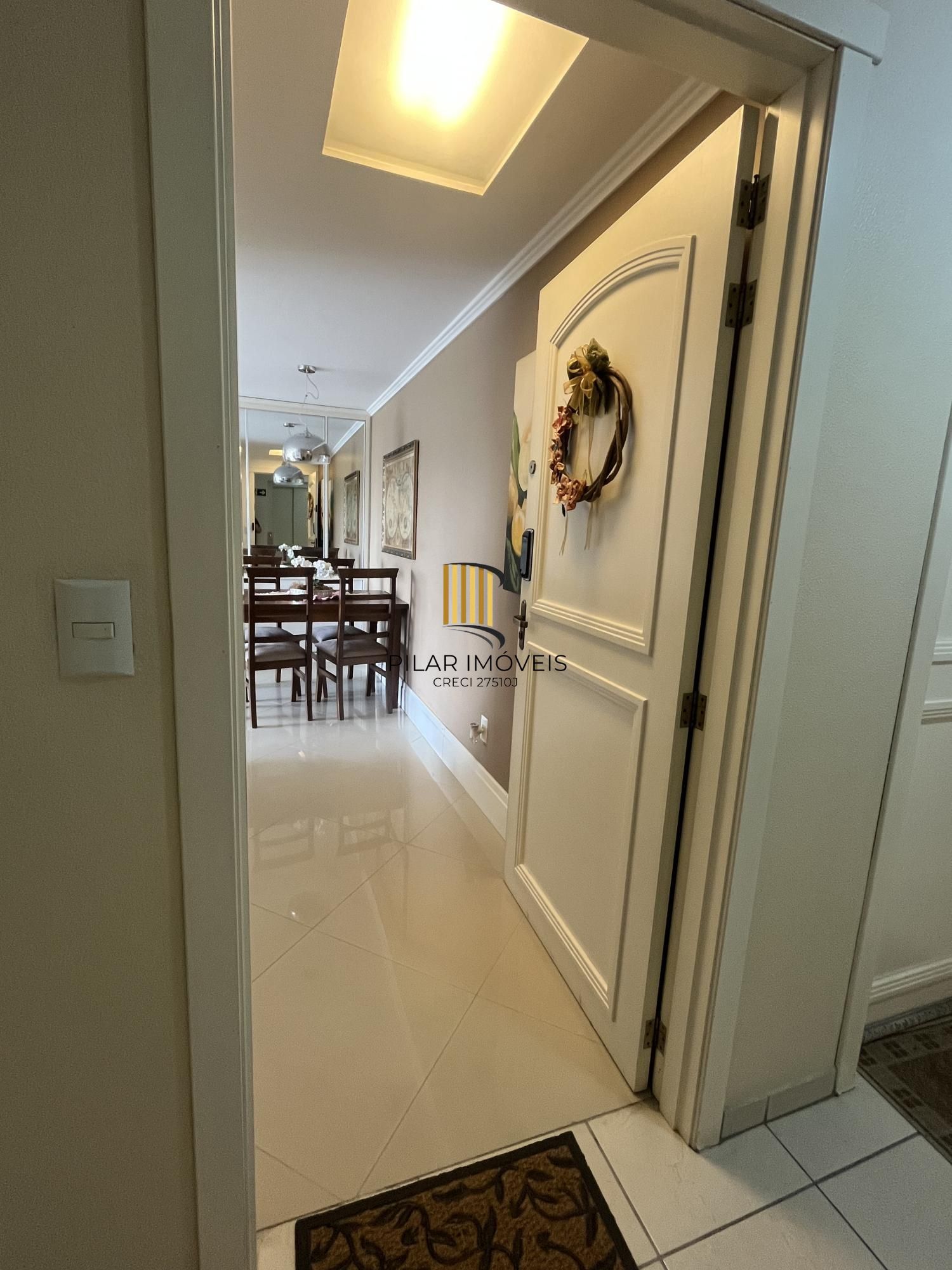 Apartamento 3 dormitórios, 1 suíte, 3 vagas no bairro Jardim Botânico - Pilar Imóveis