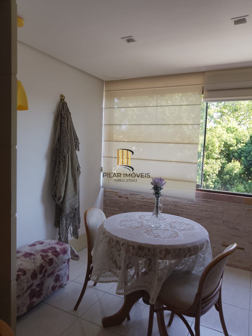 Apartamento no bairro Tristeza, com 2 dormitórios, suíte, vaga para 2 carros