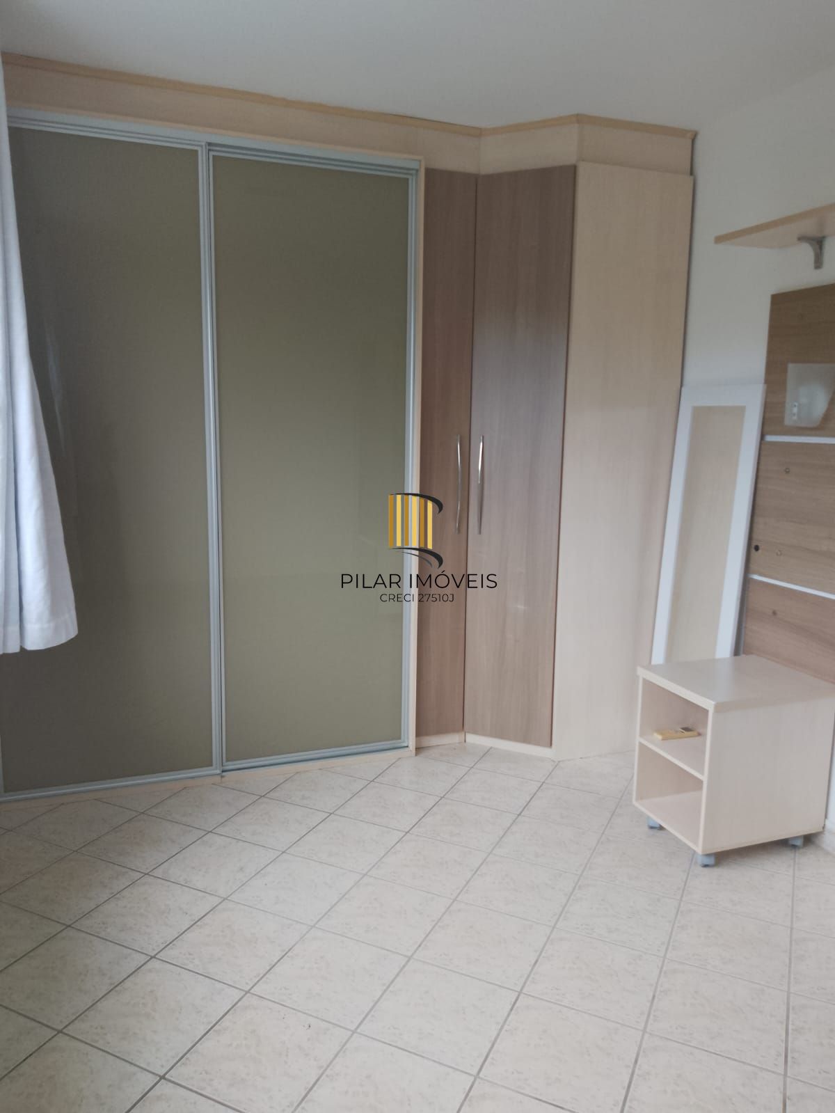 Apartamento 03 dormitórios 1 suíte 1 vaga de garagem no Bairro Menino Deus