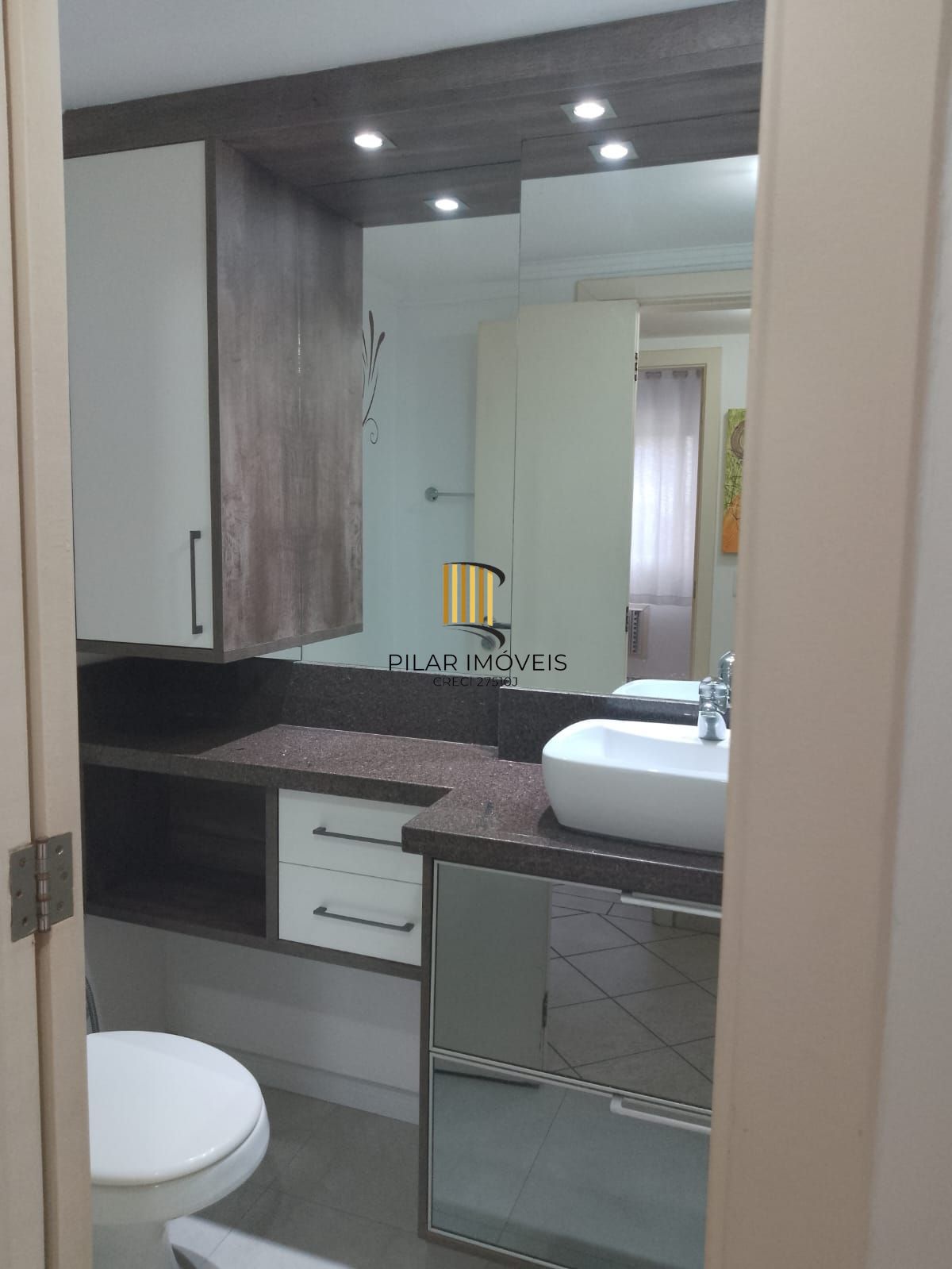 Apartamento 03 dormitórios 1 suíte 1 vaga de garagem no Bairro Menino Deus
