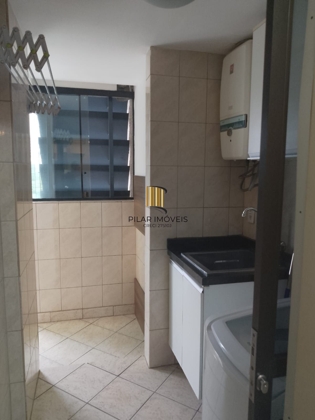 Apartamento 03 dormitórios 1 suíte 1 vaga de garagem no Bairro Menino Deus