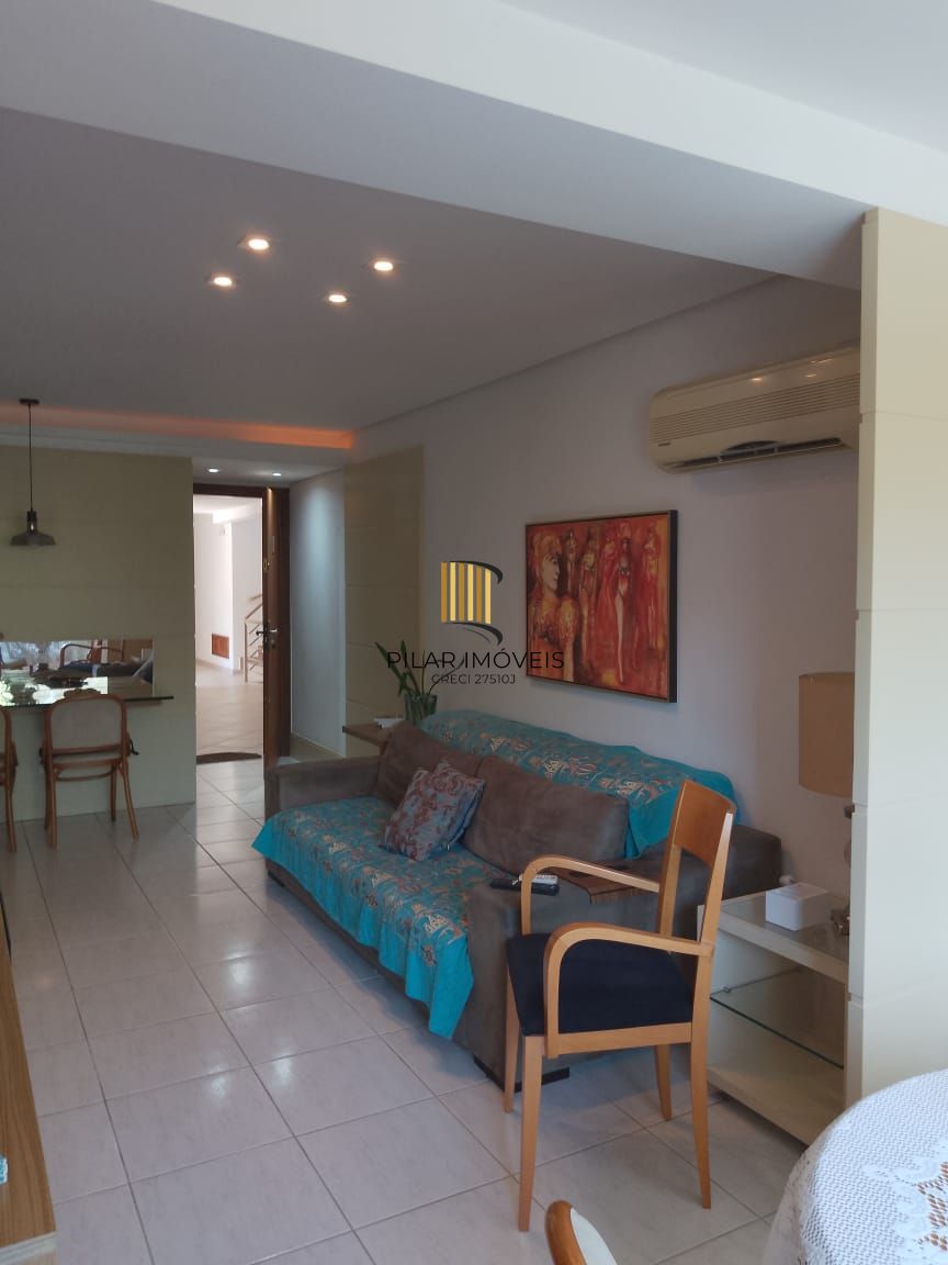 Apartamento no bairro Tristeza, com 2 dormitórios, suíte, vaga para 2 carros