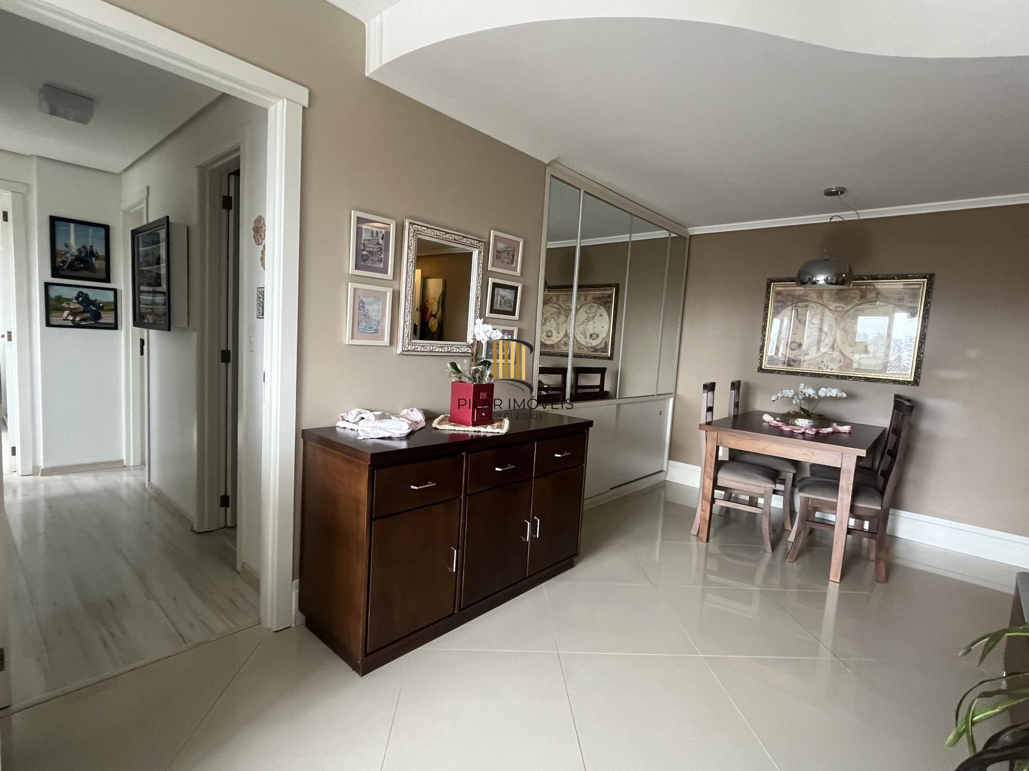 Apartamento 3 dormitórios, 1 suíte, 3 vagas no bairro Jardim Botânico