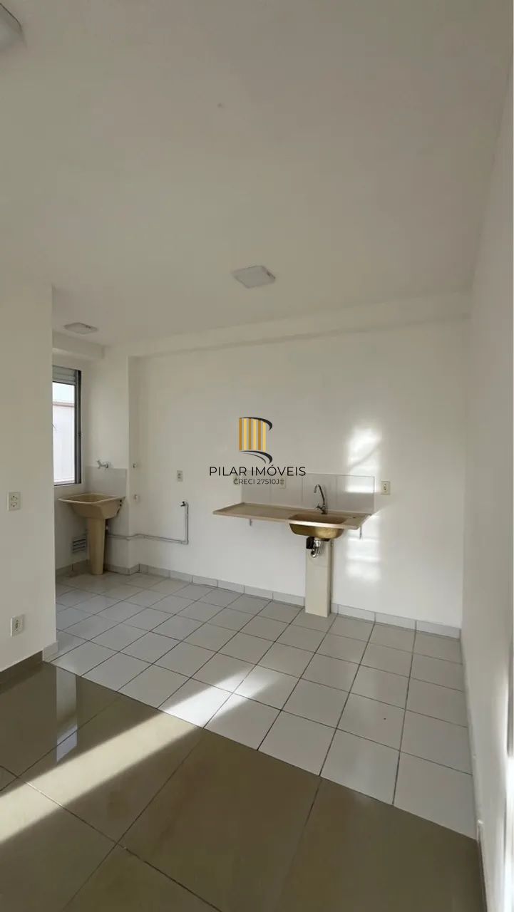 Apartamento Reformado com 03 dormitórios e vaga de garagem no Alto Petrópolis