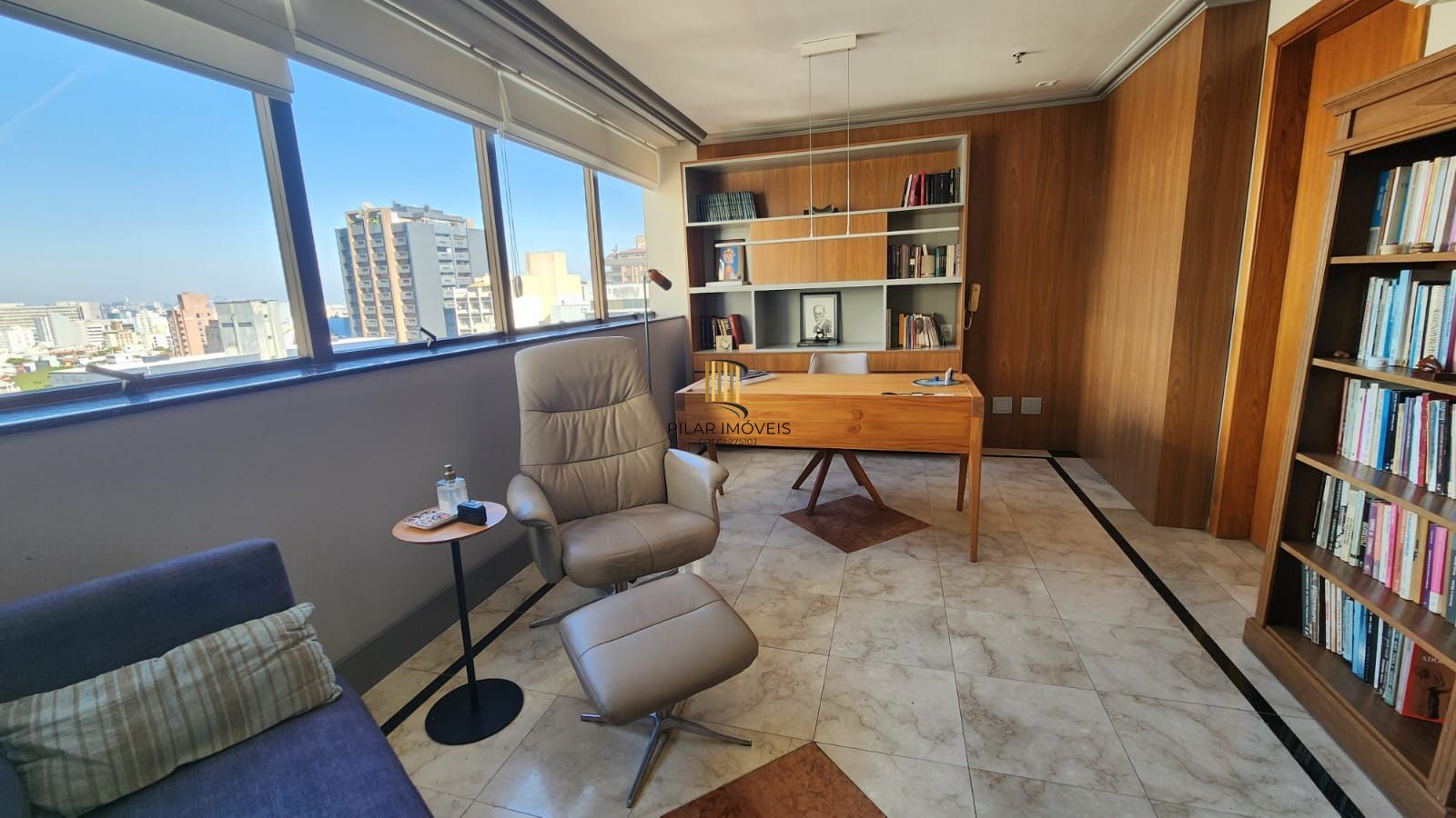 Sala comercial com vaga de garagem no bairro Moinhos de Vento