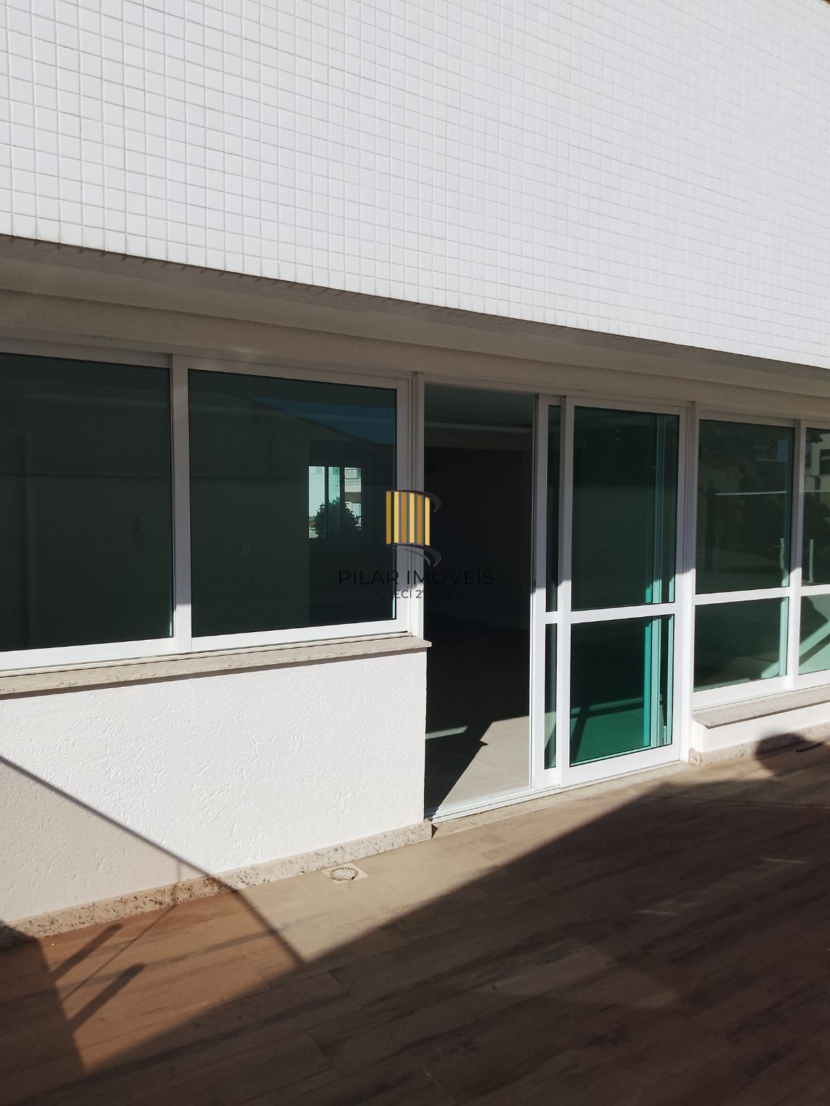 Apartamento GARDEN novo com 3 dormitórios 3 suítes 3 vagas no Passo Dareia