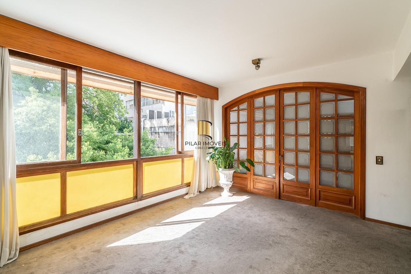 Apartamento com 03 dormitórios e 01 vaga de garagem escriturada - Pilar Imóveis