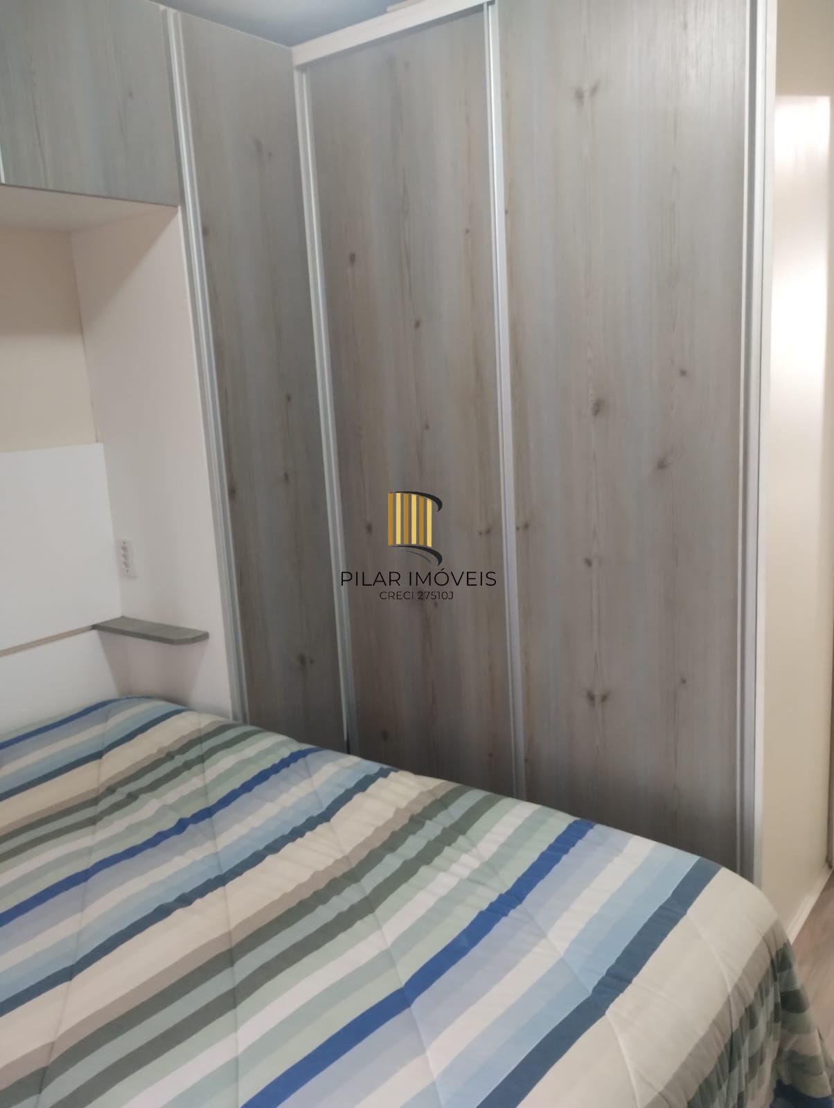 Apartamento 02 dormitórios com vaga no Bairro Sarandi