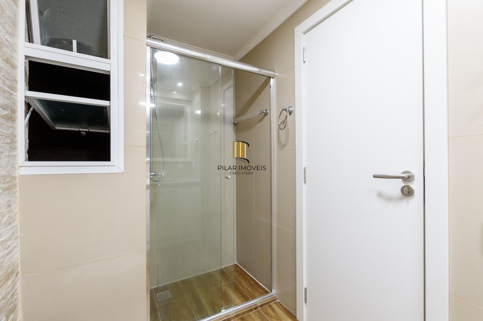 Apartamento 03 dormitórios, sem garagem