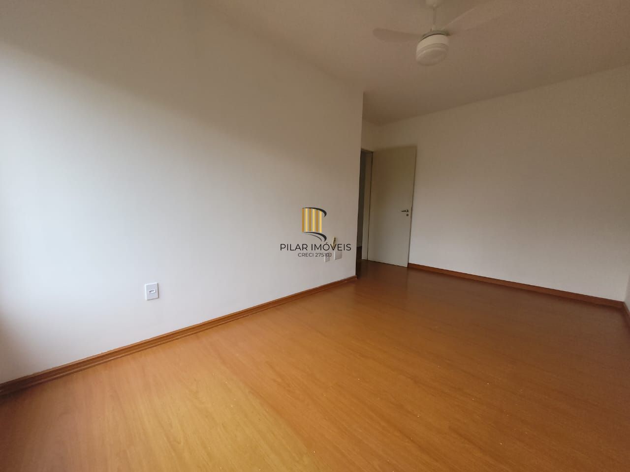 Apartamento de frente 2 dormitórios e vaga coberta próximo do Hospital Conceição