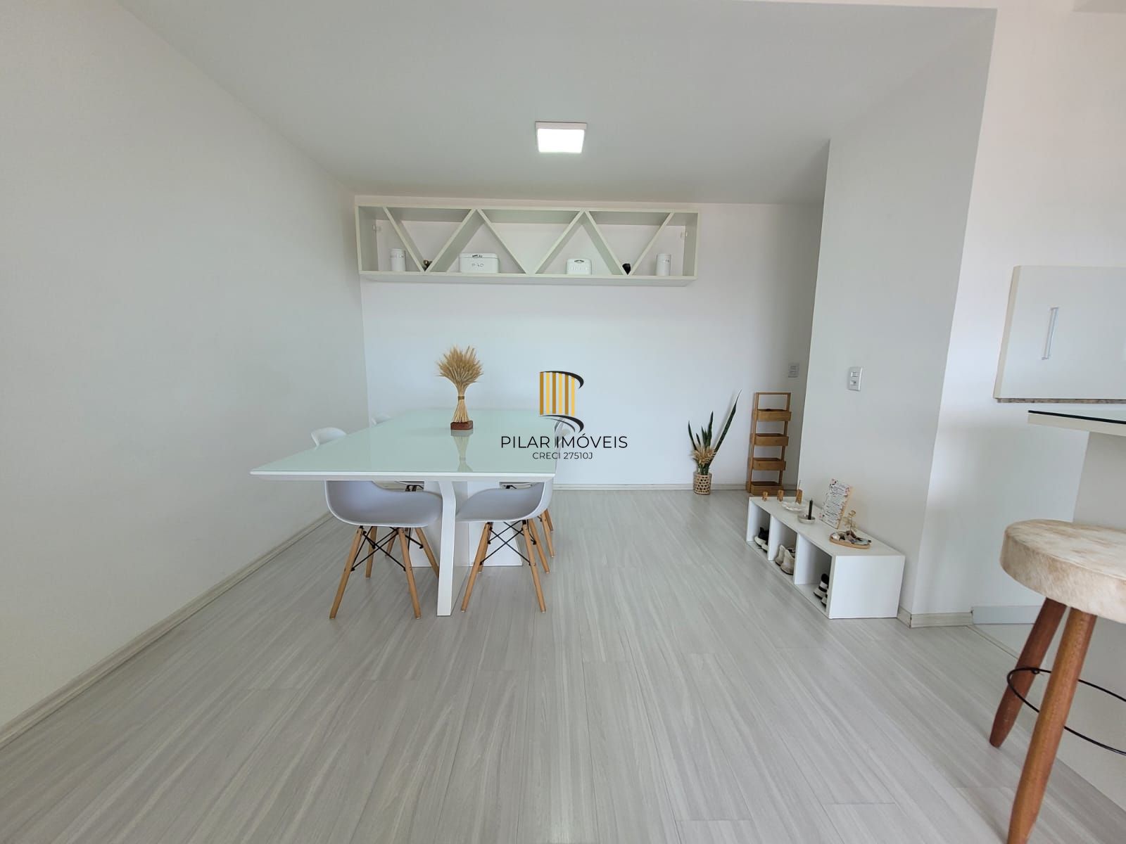 Apartamento mobiliado no Rossi Fiateci 2 dormitórios e suíte