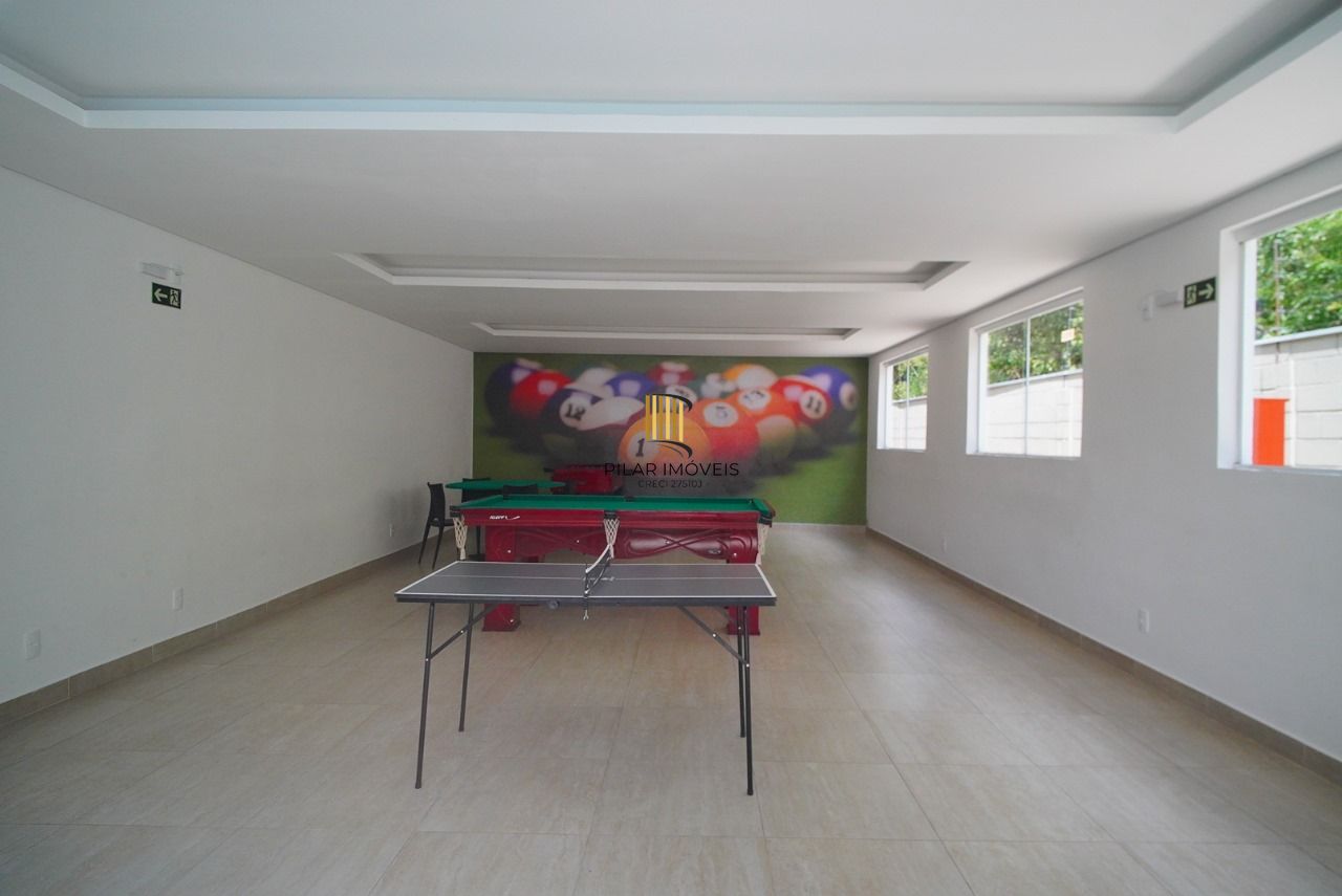 Apartamento com 02 dormitórios e com vaga de garagem