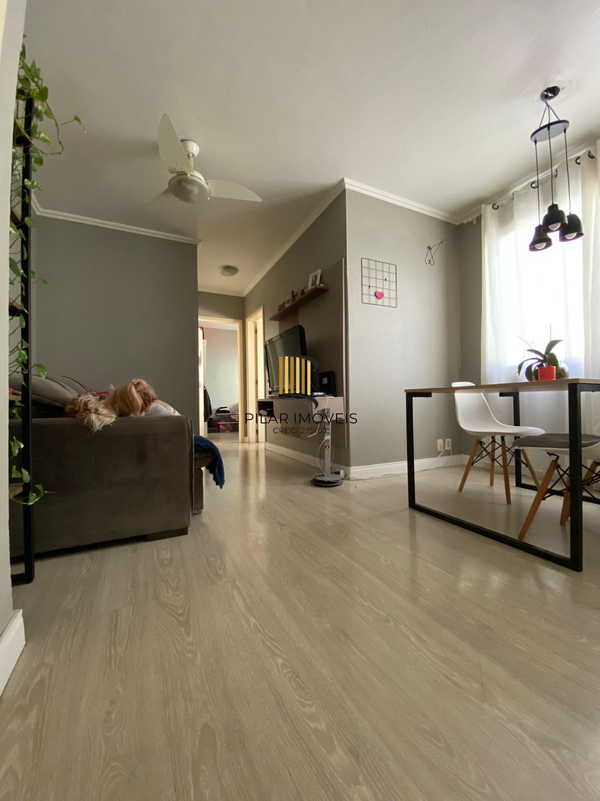 Apartamento 02 dormitórios com vaga de garagem escriturada - Pilar Imóveis