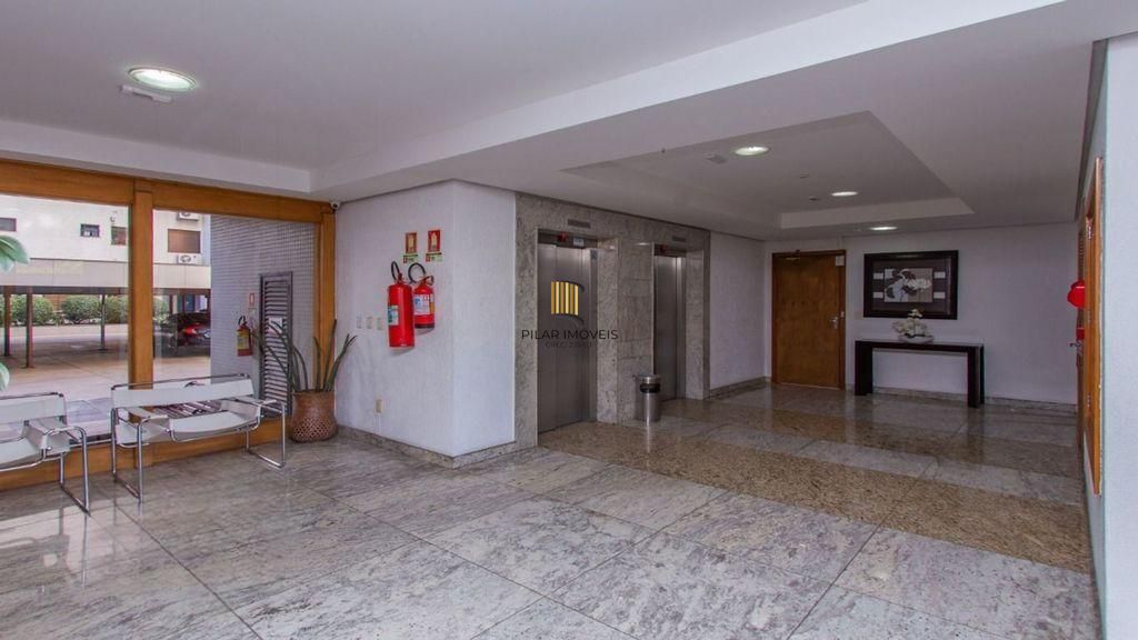 Cobertura 3 dormitórios, piscina, lareira, vista e 3 vagas no Solarium Lindóia