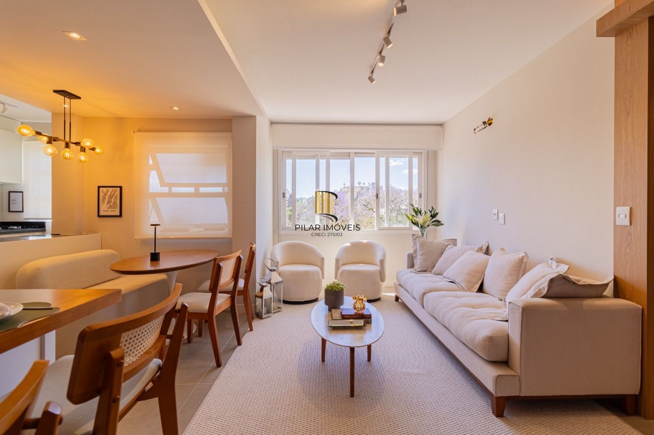 Apartamento com 02 dormitórios e com 01 vaga de garagem Mont Serrat