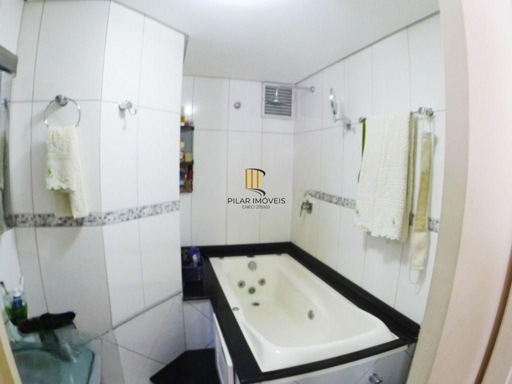 Cobertura  Espetacular de 03 dormitórios e 02 vagas em frente ao Hosp. Conceição