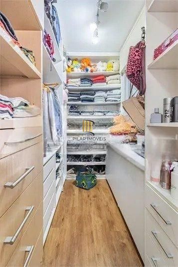 Cobertura 3 dormitórios com 1 suíte e 1 vaga em Frente  ao Hosp. Conceição