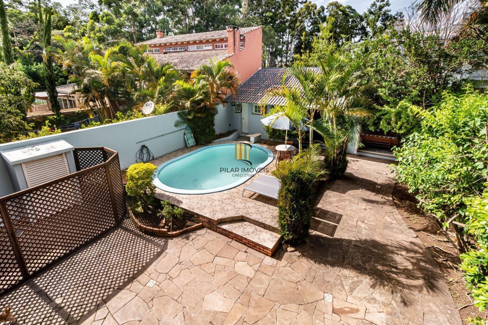 Casa 4 dormitórios no Jardim Planalto