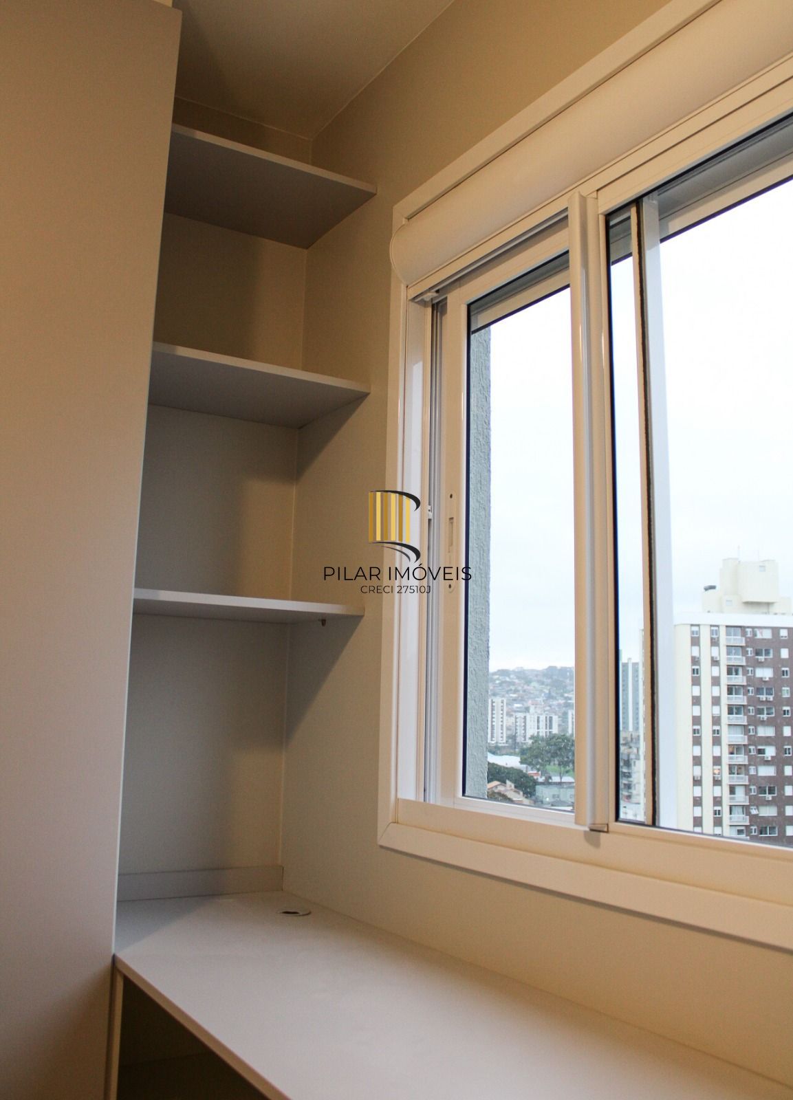 Apartamento 02 dormitórios com 01 suíte e 01 vaga de garagem escriturada