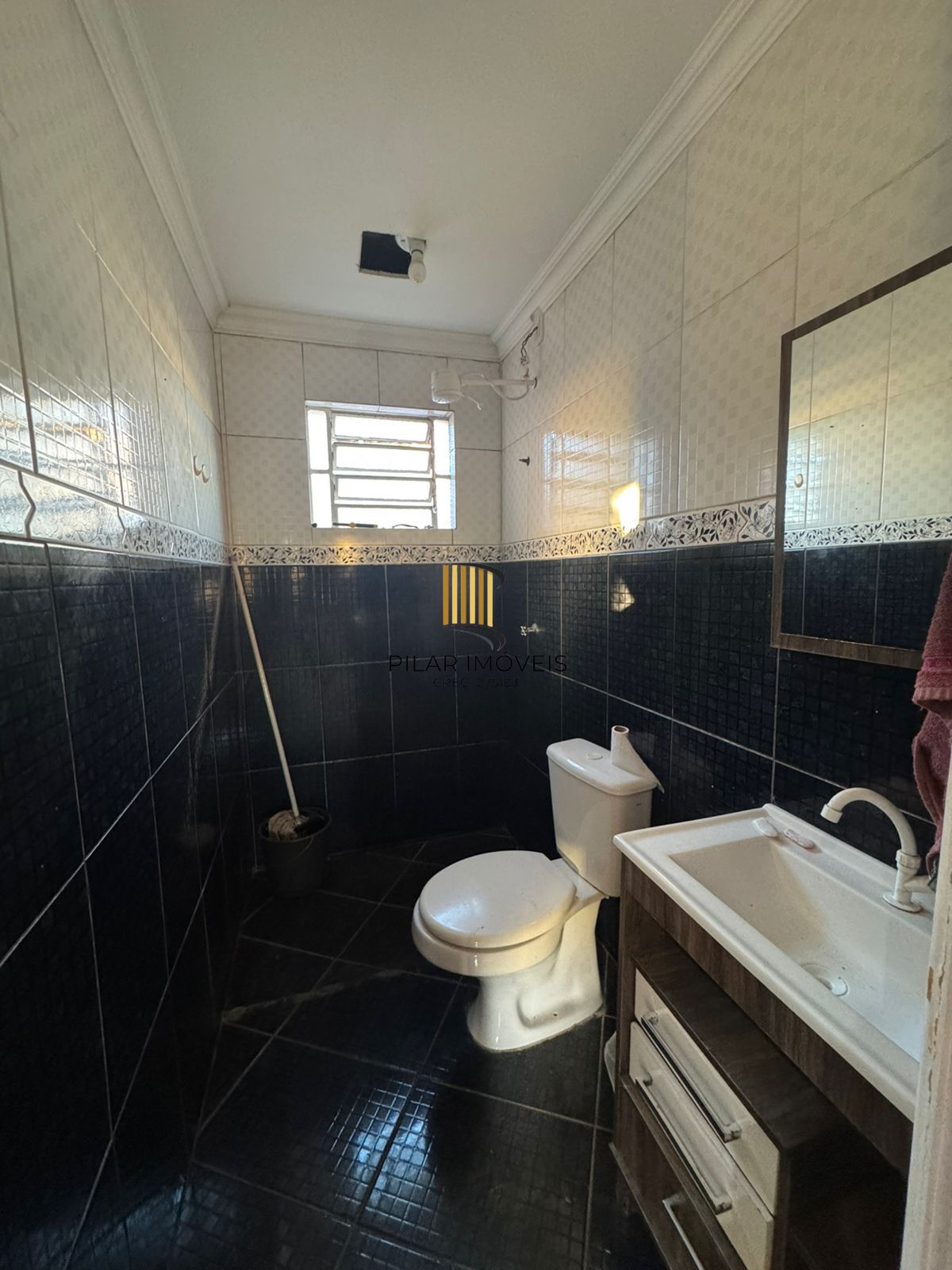 Apartamento com 02 dormitórios reformado