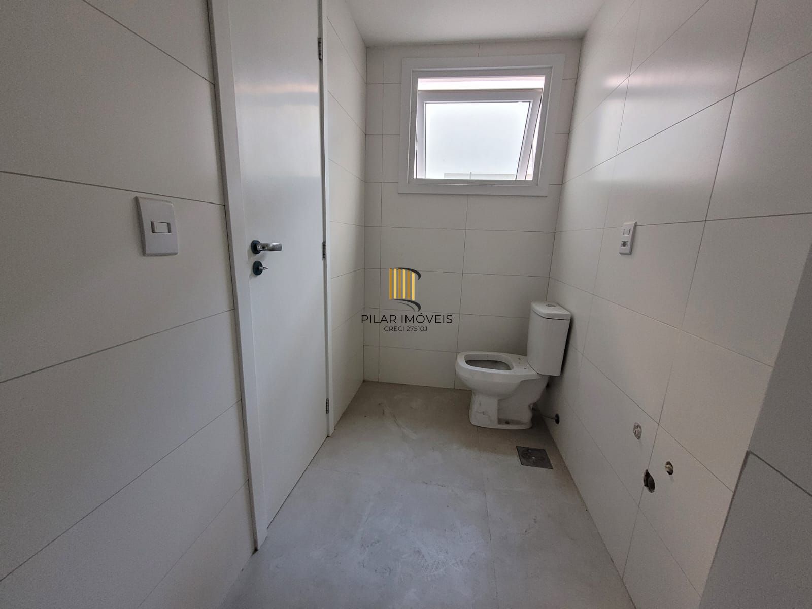 cobertura vista Beira Rio  03 dormitórios com 2 suítes e três vagas individuais