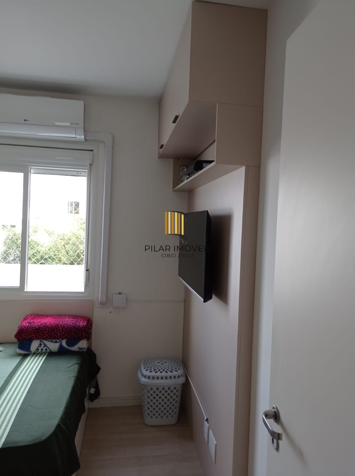 Apartamento com 03 dormitórios sendo 01 suíte com 01 vaga de garagem