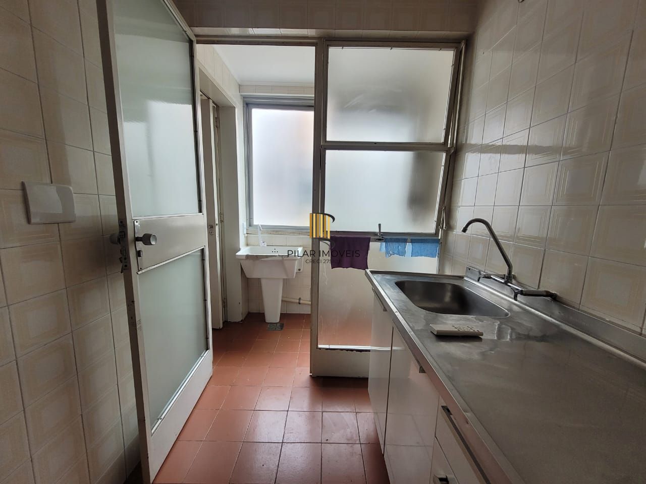 Apartamento de frente 2 dormitórios e vaga coberta próximo do Hospital Conceição